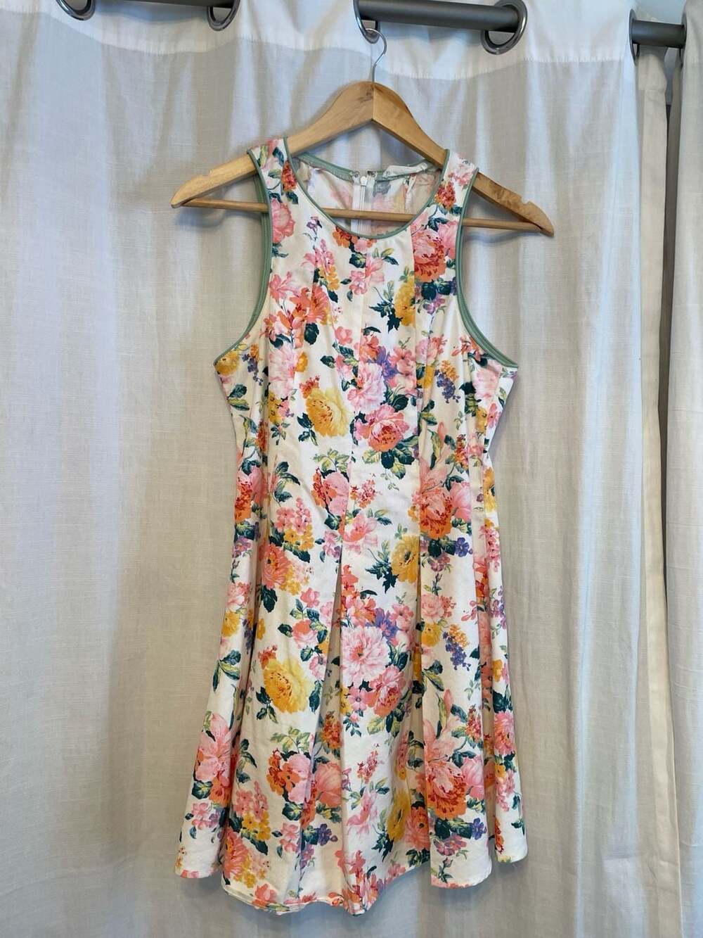 Sugarlips Floral Sleeveless Pleated Fit and Flare Dress
Summer
Floral
Spring
Par